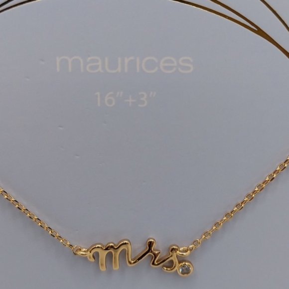 Maurices "Mrs" Necklace - Picture 3 of 4